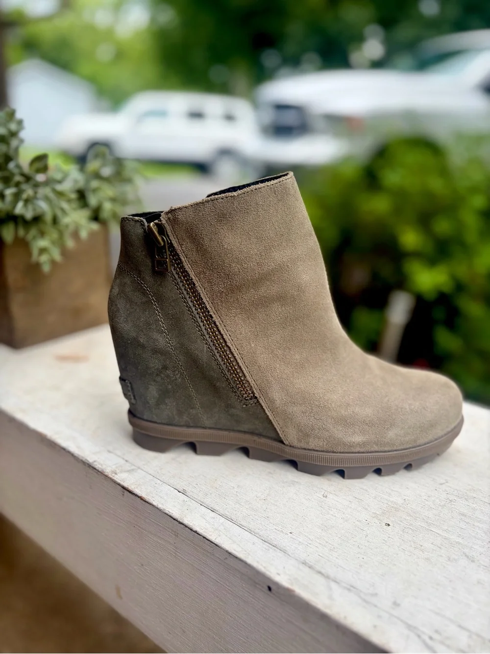 Sorel – Joan of Arctic Wedge II Zip Up Waterproof Suede Booties. – Sage – Sz. 8